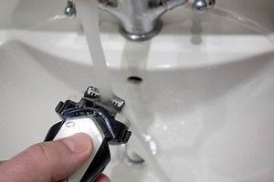 How to Clean An Electric Razor: And Sanitize the Blades