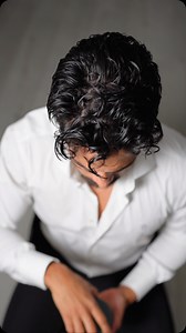 21K views · 20K reactions |  Peinado Efecto húmedo: el estilo más elegante.  Wet look hairstyle: the most elegant style. #hairstyle #mensfashion #hairstyleformen #fashion #grwm | Magno Scavo | Facebook