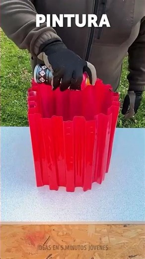 Papelera hecha de botellas recicladas ♻️
