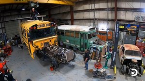 421K views · 3.9K reactions | Surf's up on the prison bus! 酪  #StreetOutlaws: Farmtruck and AZN  Mondays at 10p on Discovery | Street Outlaws | Facebook