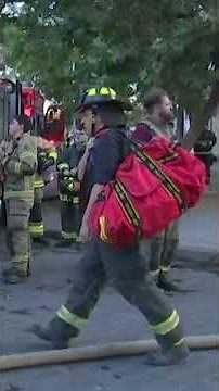 Bombero resulta herido en incendio de cité en Santiago