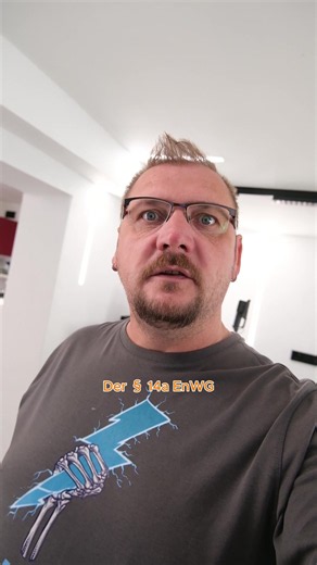 Weidmüller ERC erklärt – So werden analoge Geräte §14a-ready ! Seit 2024 gelten neue Regeln für Wärmepumpen, Wallboxen und PV-Anlagen nach §14a EnWG & §9 EEG. Das Problem: Viele bestehende Geräte besitzen keine digitale EEBUS-Schnittstelle und können deshalb nicht direkt gesteuert werden. Genau hier kommt der EEBUS Relais Converter (ERC) ins Spiel: Er verbindet analoge Endgeräte mit der digitalen Smart-Meter-Welt – einfach, normgerecht und zukunftssicher. #dein_elektriker #Elektriker #viral #für