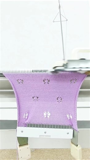 Watch me create a delicate butterfly lace pattern with my knitting machine! 🦋✨ #KnittingMachine #LaceKnitting #CraftTok#knittingmachine #DIY #Knitting #silverreed #beginner