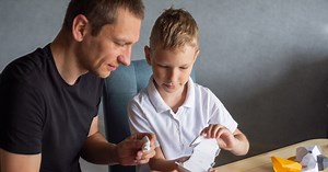 13 Easy Construction-Paper Crafts for Kids of All Ages