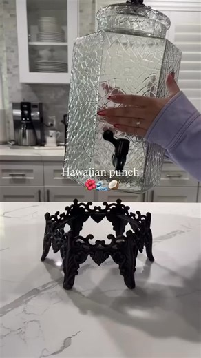 random restock on Instagram: "Blue hawaiian punch is the best hawaiian punch! #asmr #drink #drinkrecipe drinks satisfying hawaii hawaiianpunch drinks inspo drinkinspo @hawaiianpunch @sprite @trolli_usa"