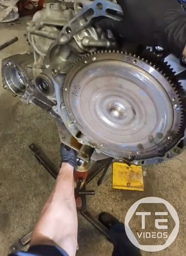 15 Steps for Honda CR-V Transmission Removal