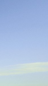 【Edge 550, 850】製品特徴 ◆ディスプレイが進化。サイズは2.7インチに拡大。フルカラーの液晶ディスプレイで、より高精細、色鮮やかな画面を実現 ◆新プロセッサー採用で処理速度、操作レスポンスがさらに向上 ◆GNSSマルチバンド対応のGPSは5Hzにも対応。1秒間に5回という高頻度での位置情報測位でより精緻な測位を実現 ※エンデューロまたはダウンヒルライドのみ ◆トレーニング機能が進化。スマート補給アラート、ギア比分析などが追加、パワーガイド機能もアップデートされ、パフォーマンス向上をしっかりサポート ◆GroupRide機能にデータ比較機能が搭載。仲間とデータ比較しながら走る楽しさを提案 ◆内蔵スピーカー、および電子決済Garmin Pay搭載でスマート機能もさらに便利に（Edge 850のみ） https://gar.mn/WDDr9RJ4P | Garmin JP