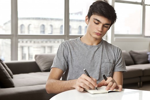 How to Write a Great College Application Essay Title