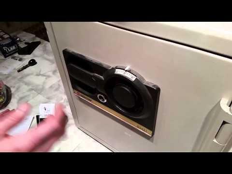 How to open a Sentry Safe combination lock--3 wheel dial