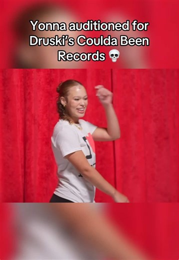 She tried tap dancing 😭 @yonna🌕 #yonna #druski #couldabeenrecords #stream #tapdance