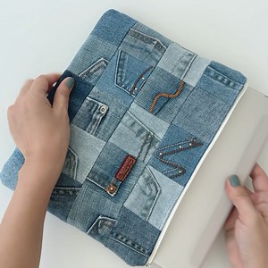 31K views · 472 reactions | How to make an iPad case from old jeans #online #handmade #bag #DIY #tutorial | SisterQuilt | Facebook