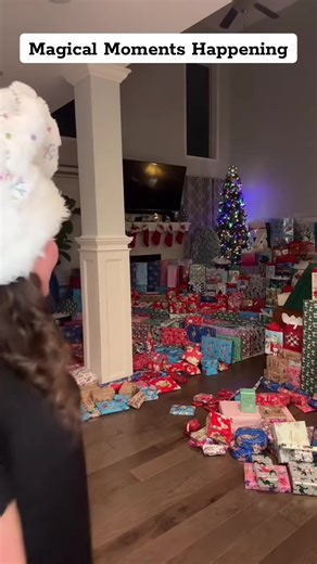 FOLLOW US FOR CHRISTMAS 2025 2026 🥰 #creatorsearchinsights #christmasvibes #holidayseason #cozychristmas #MomsofTikTok