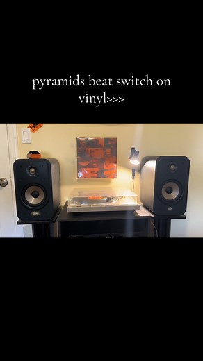 Frank Ocean Vinyl Experience: Pyramids Beat Switch