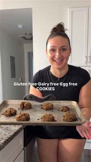Sophie | Online Health & Fitness Coach on Instagram: "IT’S NATIONAL COOKIE DAY 🍪😋 And this year looks a little different because I am now a ~dietary restrictive girl~ (watch the full video for more details) BUT you’re in luck because I am determined to make gluten free, dairy free, egg free recipes ACTUALLY taste good 👏🏼 🗂️⬇️Save this one for the next time you’re craving a little sweet treat ——————————————————— INGREDIENTS: - ½ cup coconut flour - ¼ teaspoon baking soda - ¼ teaspoon fine se