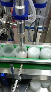 86K views · 862 reactions | Fully automatic single-head cream filling machine #fillingmachine #pastefillingmachine | Henan Cyril Machinery Equipment Co.,LTD | Facebook