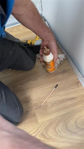95K views · 428 reactions | Jimmy from Learn2DIY shows you how to measure, mark, and cut laminate flooring precisely around radiator pipes or tight spaces for a perfect, professional finish  A simple trick that makes your flooring job cleaner and easier  #Learn2DIY #DIYTips #LaminateFlooring #FlooringHack #RadiatorPipes #HomeImprovement #DIYProjects #DIYMadeEasy #FlooringTips #FixItYourself #HandyTips #DIYIreland #HomeDIY #DIYHacks #RenovationMadeEasy | Learn2Diy | Facebook