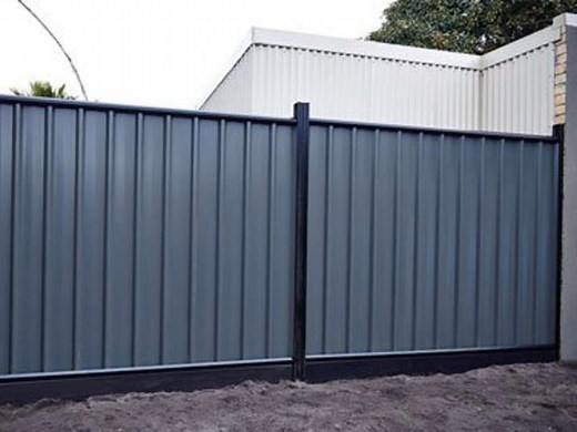 How To Install Colorbond Fence Panels - Bunnings Australia