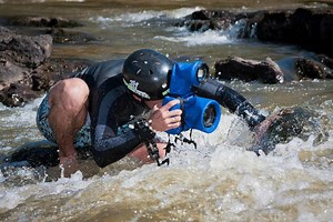 一眼レフ、ミラーレスも選べる防水カメラケース『Outex』！操作も簡単、ストロボにも対応できる万能防水カバー   | かめらとブログ。