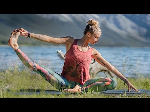 25 Min Morning Full Body Yoga To Wake Up & Feel Great | Boho Beautiful Yoga
