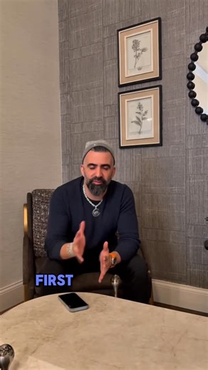 Moshe Haimoff on Instagram: "2026 WE READY!!! Best comment gets a 200 dollar zelle Thank you everyone for all the support in 2025 2026 is going to be a year to remember! #watch #watchcollector #jewelry #watchmania #viral"