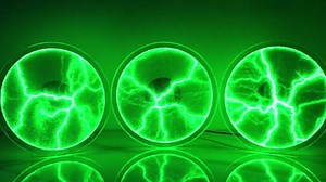 12 Inch Plasma Disc, Plasma Ball Lamp，Plasma Globe,Electrostorm Disc,Luminglas,Suitable for Homes, Bars, Clubs, Parties, Decorations, Holiday Gifts,Science and Education Toys (Green)