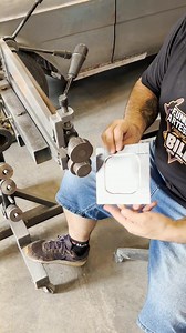 49K views · 1.7K reactions | Aprenda técnicas fundamentais de funilaria para restauração. Link  https://go.hotmart.com/X76949987S Curso online FUNILARIA ARTESANAL FUNDAMENTAL. Até dia 30/11/23 25% de desconto usando o cupom 25MENOS, aproveite! #billmetalwork #funilaria #funilariaepintura #funilariaartesanal #carrepair #latoneria #latoneriaypintura #bullseypick #metalshaping #cursosonline #cursodefunilaria #workshop #cursodesolda | Bill Metal Work | Facebook