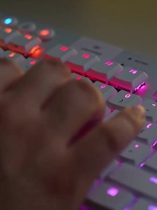 17K views · 139 reactions | Add a little color to your keys with the ultra-thin G915 TKL. (IG/Kkum_it) | Logitech G | Facebook