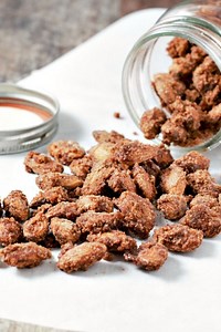 Candied Cinnamon Almonds (5 ingredients) • Zona Cooks