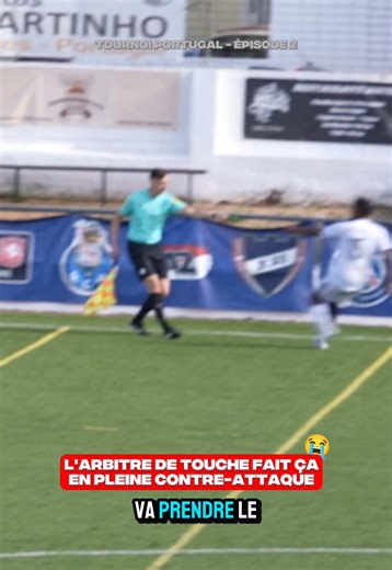 Le moment où il lève la main avec son protège-tibia 😭😂