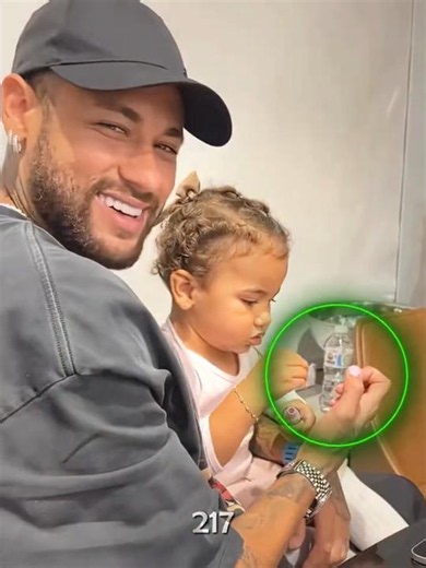 Ronaldo & Neymar's Daddy-Daughter Time...😂❤️