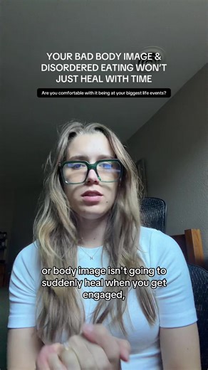 I do not say this to make you feel bad if you have dealt with disordered eating in these moments at all. It’s very understandable and I know you were just doing the best you could with what you have. I say this because I want to lay out the reality of what can truly happen in these times and, hopefully, help more people break these cycles so they don’t have to deal with disordered habits in these moments. Is 2026 the year to heal? #dietitian #bodyimage