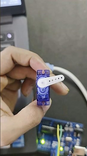 How a Servo Motor Works with Arduino | Beginner Tutorial #arduino #arduinoproject #programming