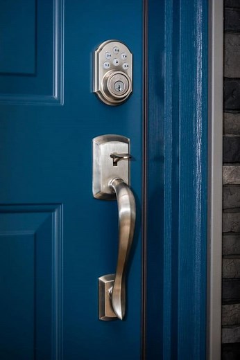 Front Door Smart Lock Keypad Not Working? Do This - www.tipshandyman.com