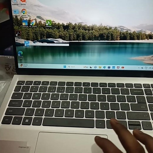 How to drag and drop an app in windows 11 laptop