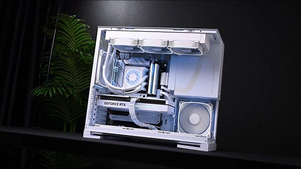 Clean White PC Build Featuring RTX and Ryzen for a Sleek Setup