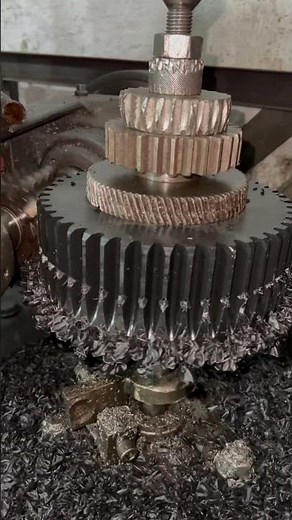 🔩 Hobbing Machine in Action | High Precision Gear Cutting ⚙️ | CNC Manufacturing Secrets 🔥