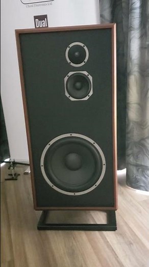 KLH Model 7 - brand new! | Toronto Audiofest 2025