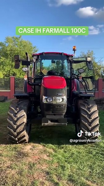 Explore the Case IH Farmall 100C Tractor Features