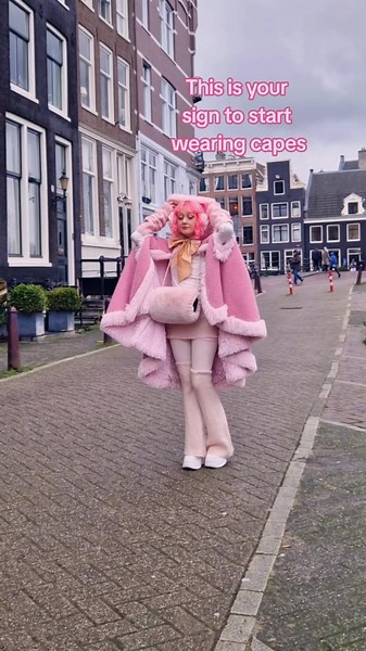 Stylish DIY Cape Inspiration for Winter Fashion