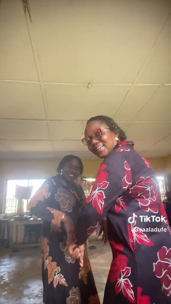 @monchocho02 @dadewales5