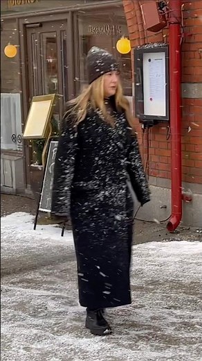 ✨ Stockholm Snowfall Ambience | Chic Winter Streetstyle #stockholm #snowfall #streetstyle #abba