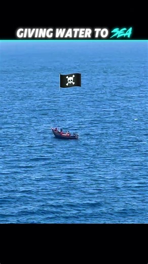 pirate's attack on ship 🚢