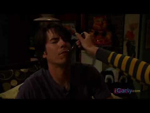 iCarly: Wake Up Spencer!