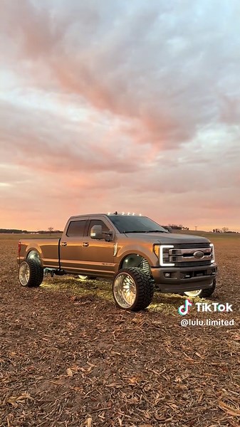 Ford F-250 Limited Sunset Departure Announcement