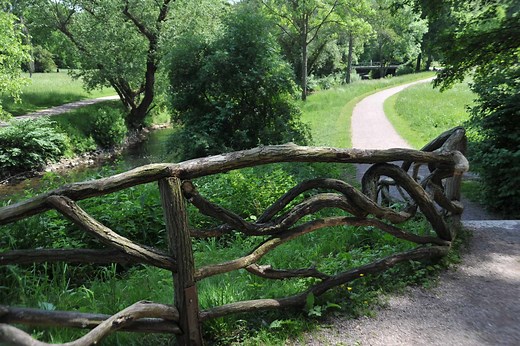 How To Make A Tree Branch Railing (Step-by-Step Guide)