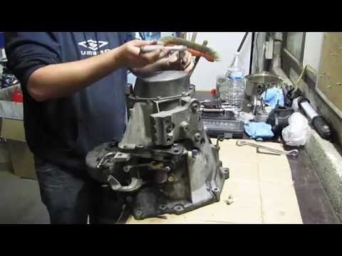 Peugeot 207 - BE4 Gearbox Overhaul (Part 1)