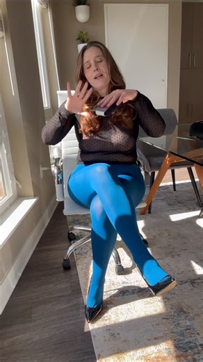 Erin Kittens on Instagram: "I can't believe how popular opaque tights are! Seriously, what's the deal? Tell me why you love them!"