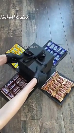 💥🎁 Just got an exploding box and not sure how to put it together? Here’s a quick how-to! It looks amazing once it’s all assembled — just don’t forget to add the chocolate 🍫✨ If you need more details, let me know #explodinggiftbox #giftbox #giftboxsuprise #christmasgiftbox #giftideas | EverMinted