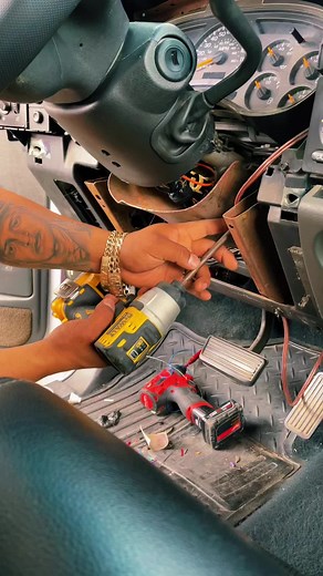 Instalacione de una alarma viper 5305v #viper #alarm #garcias #pocoapoco