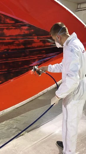 Gel Coat Application Using Airless Sprayer on Marine Vessels
